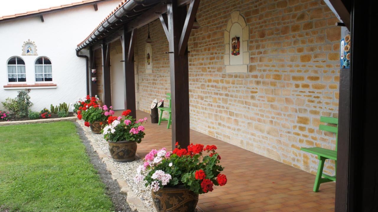 Hotel Chez Bernadou Machecoul Esterno foto